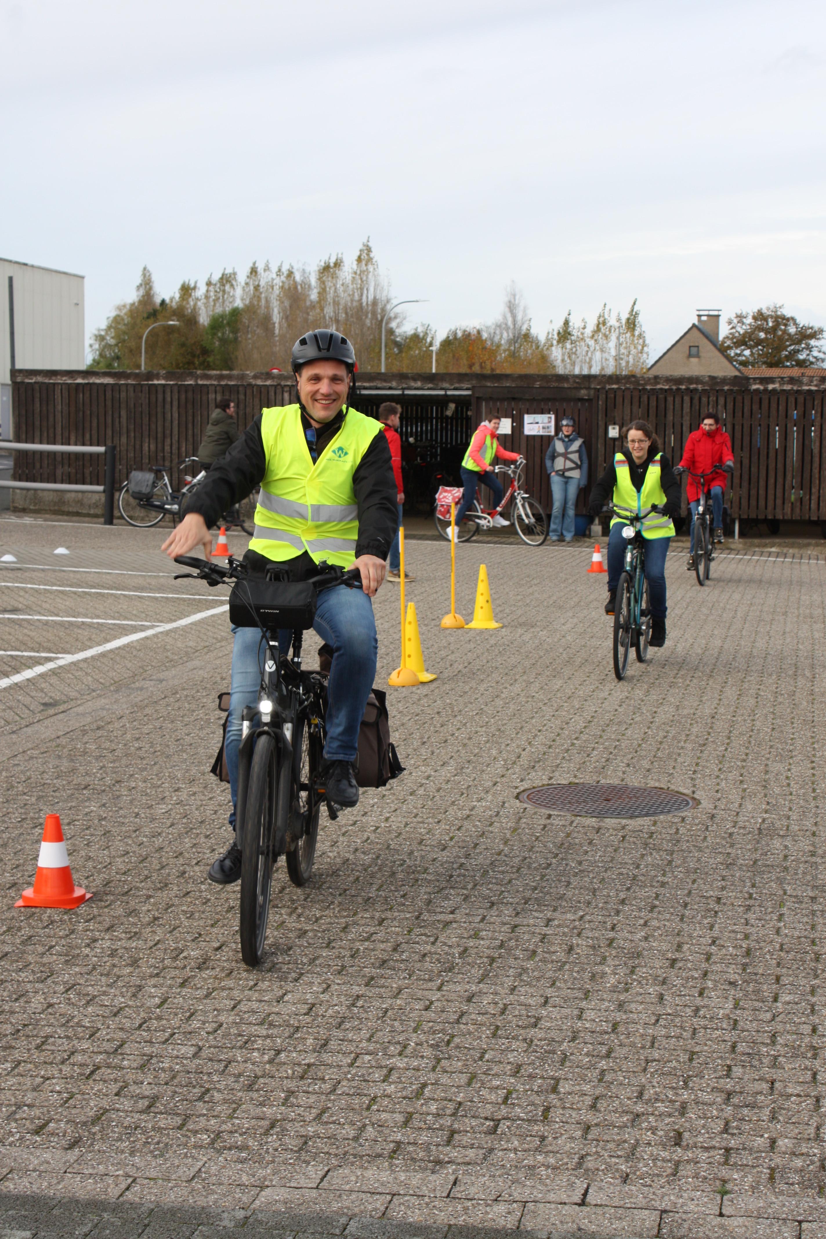 Veilig in het verkeer met fiets of bromfiets