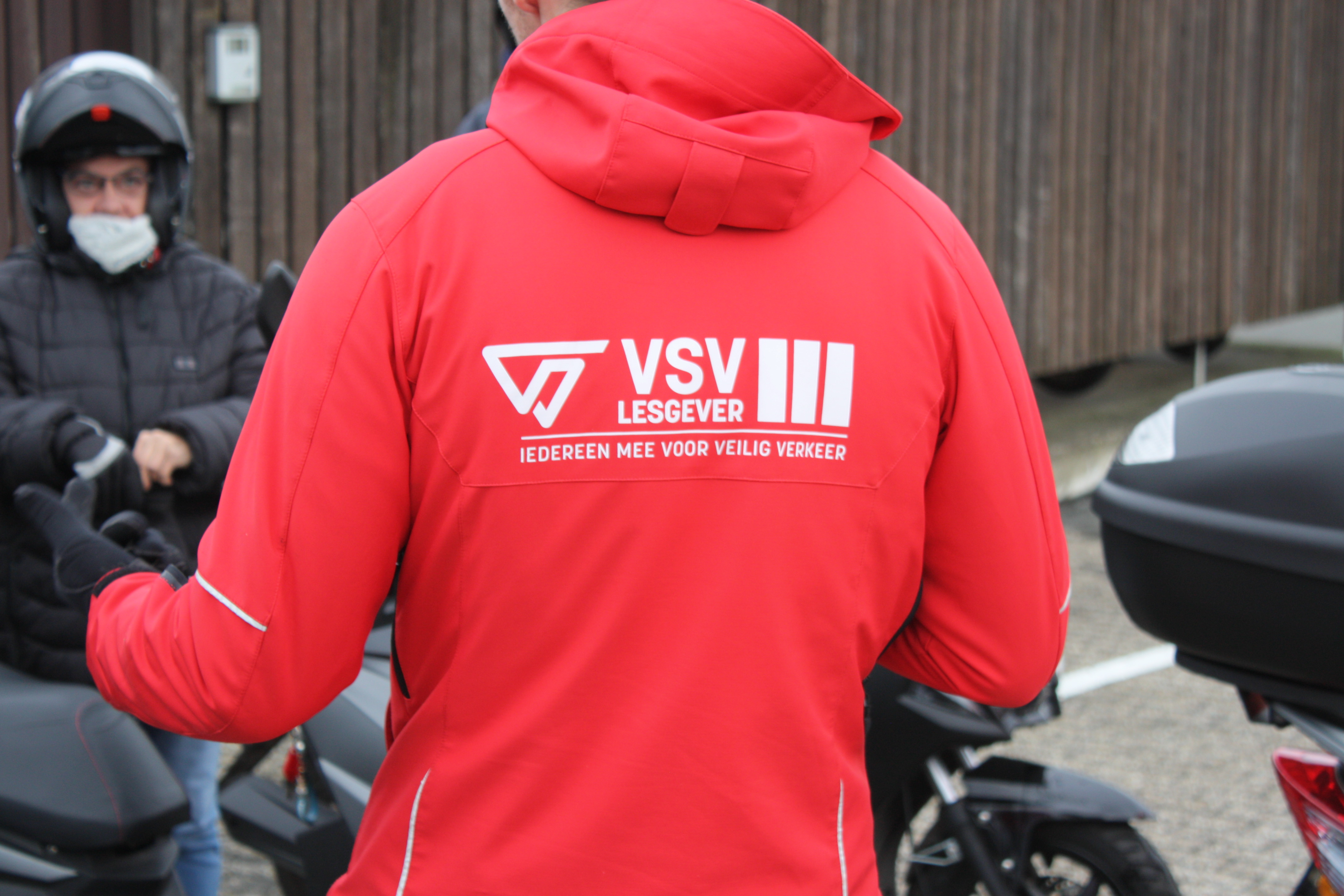 Veilig in het verkeer met fiets of bromfiets