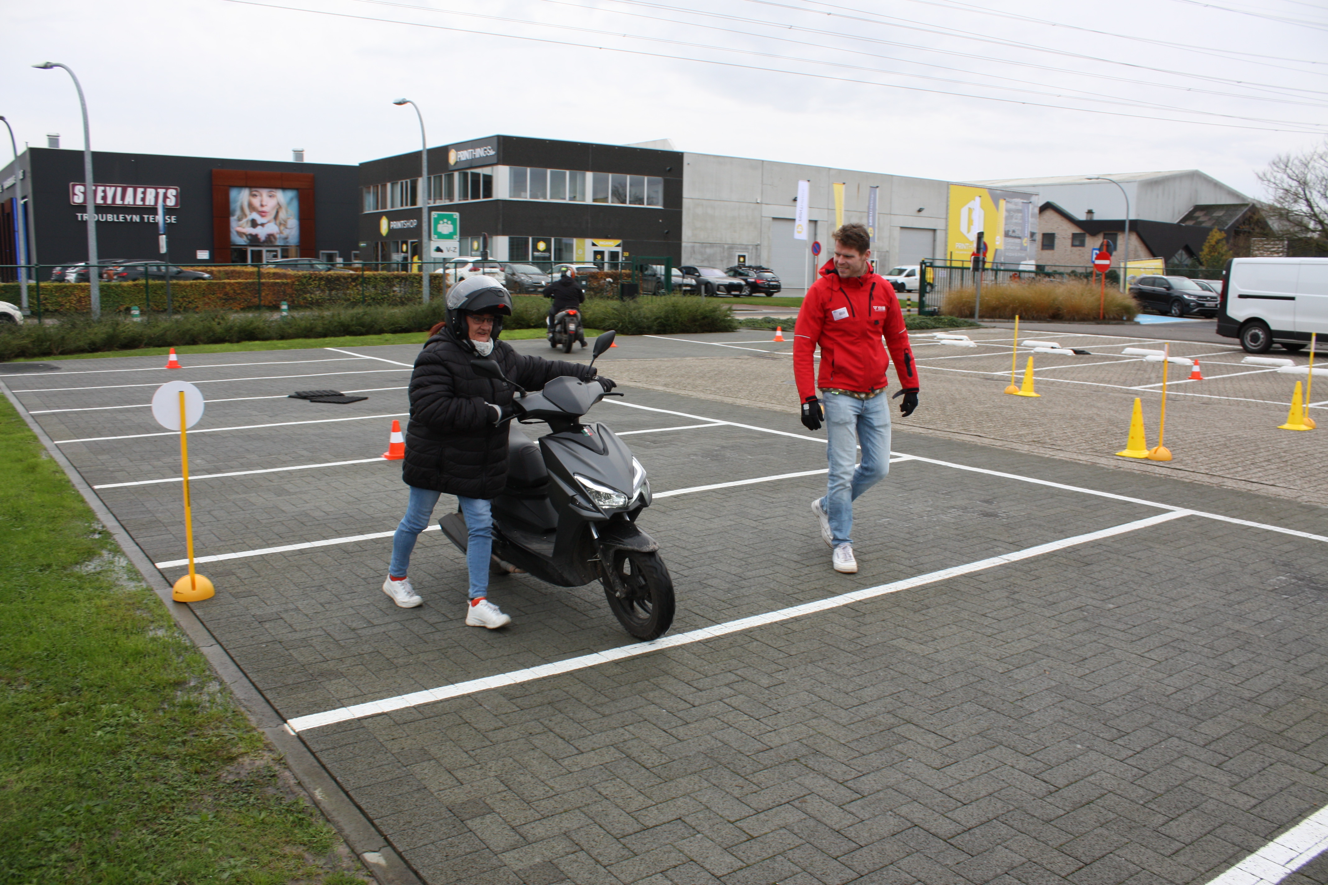 Veilig in het verkeer met fiets of bromfiets